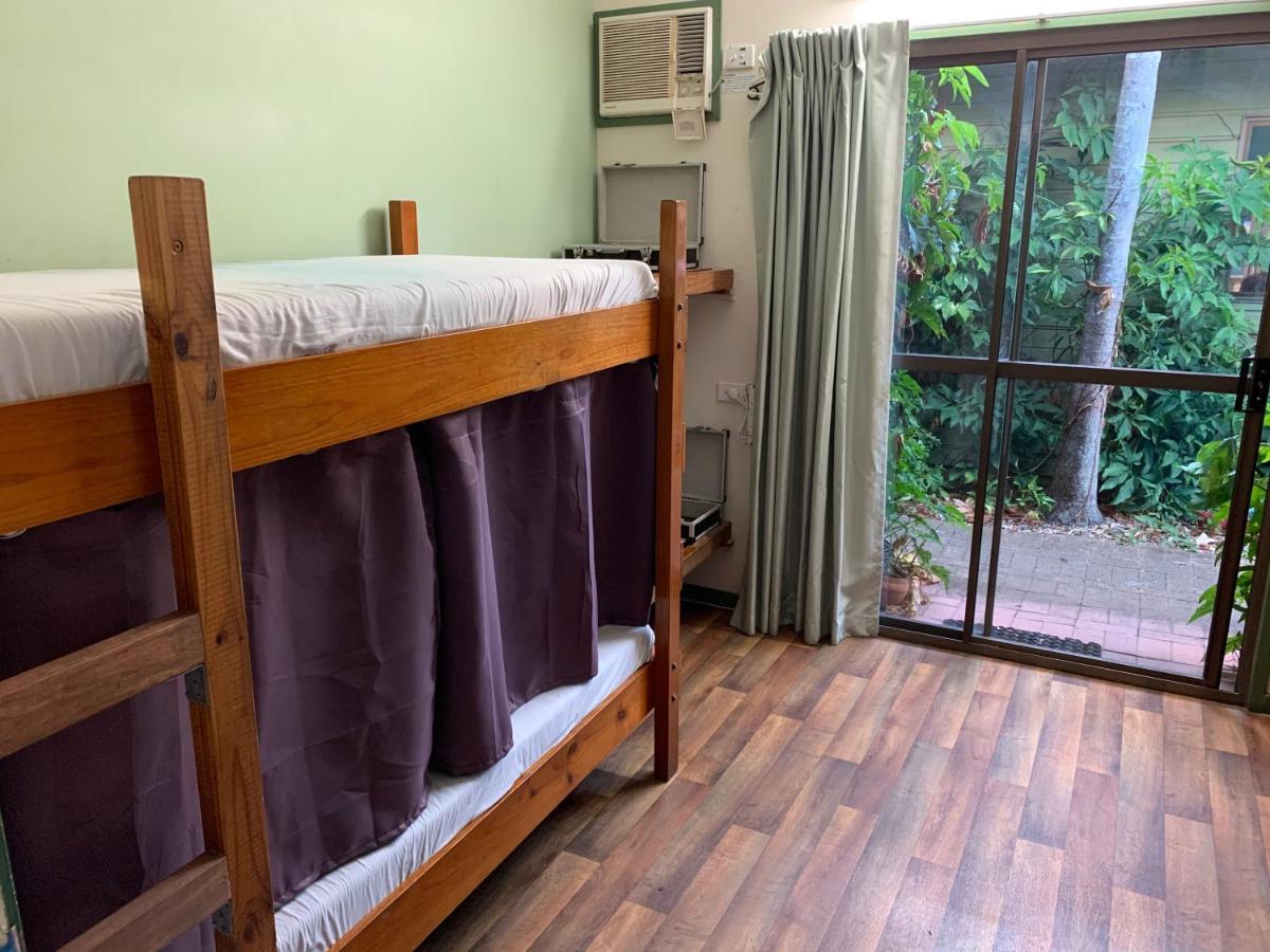 Backpackers By The Bay Vandrerhjem Airlie Beach Eksteriør bilde