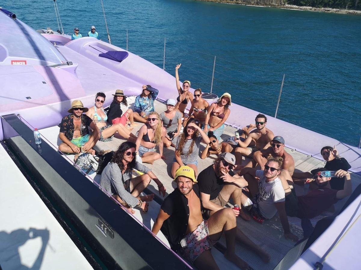 Backpackers By The Bay Vandrerhjem Airlie Beach Eksteriør bilde