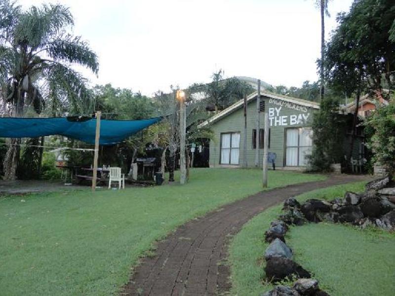 Backpackers By The Bay Vandrerhjem Airlie Beach Eksteriør bilde