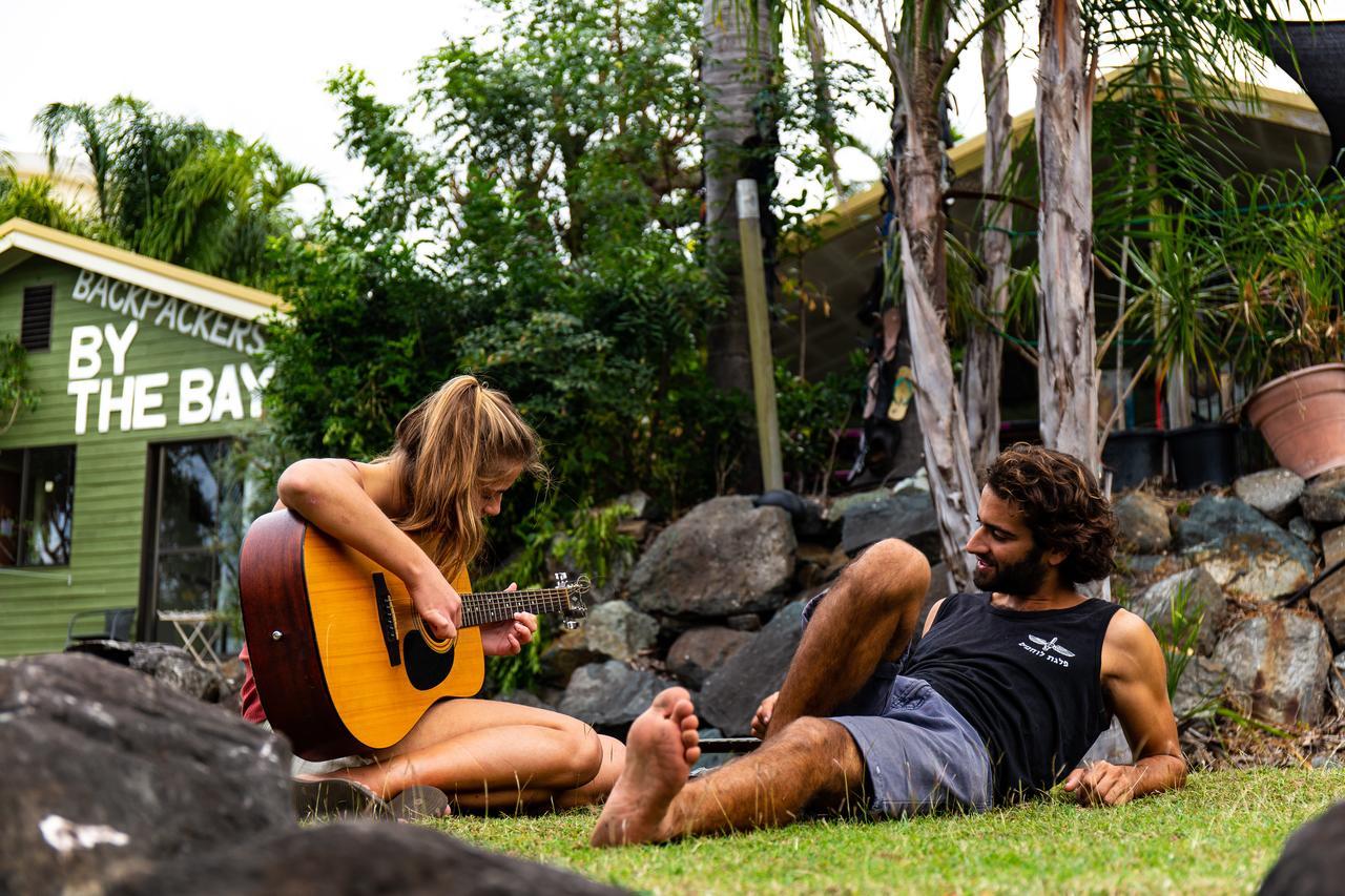 Backpackers By The Bay Vandrerhjem Airlie Beach Eksteriør bilde